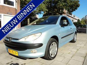 Peugeot 206 1.4 GENTRY 3 Deurs Airco en Apk 4-2018 !!