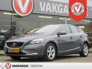 Volvo V40 1.6 T3 MOMENTUM  150pk  Navi  Vol-Leer  Climat  Cruise  Blueth.  Elek. pakket  Led-dagrijverl.  Pdc