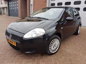 Fiat Punto 2008! Active Dealer auto! Nieuwe Ketting! Nieuwe Apk! Inruil mogelijk!