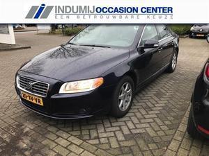 Volvo S80 2.4 D5 Momentum    Navi   Bluetooth   PDC   Stoelverwarming