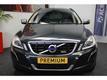 Volvo XC60 2.4D R-Design AWD 205 PK NAVI LEDER DVD KOPSTEUNEN TEL PDC XENON NIEUW STAAT !!