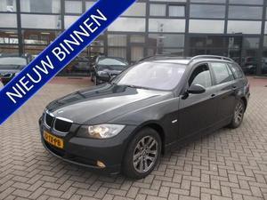 BMW 3-serie Touring 318D EXECUTIVE CLIMA CRUISE TREKHAAK