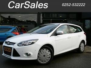 Ford Focus Wagon 1.6 TDCI ECONETIC TITANIUM NAVI AIRCO PARK-PILOT 6VERSN PDC TREKHAAK