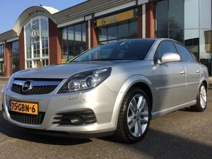 Opel Vectra GTS 1.8-16V EXECUTIVE. Navi, xenon, 17inch