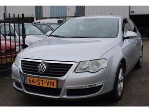 Volkswagen Passat 2.0 FSI Sportline Bns 150PK ECC PDC Navi Cruise Trekhaak Topstaat !!