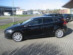 Volvo V40 1.6 D2 SUMMUM