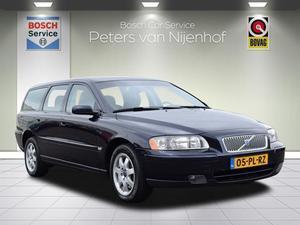 Volvo V70 2.5T AWD MOMENTUM AUTOMAAT 210PK LEDER PDC 16` 231DKM