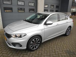 Fiat Tipo 1.4 Lounge  navigatie - climate control - cruise control - lichtmetalen velgen