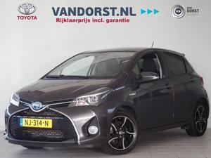 Toyota Yaris 5-drs 1.5 Hybrid Dynamic | Navigatie | Panoramadak | L.m. velgen |