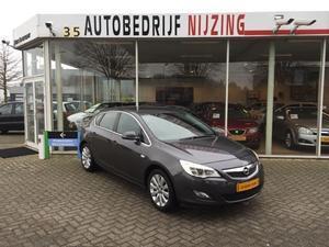 Opel Astra 1.4-16v Turbo Cosmo 140PK