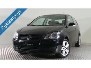 Volkswagen Polo 1.4 80PK COMFORTLINE Airco, 17 inch Velgen.