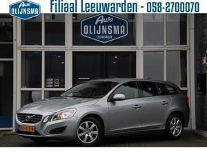 Volvo V60 1.6 T3 LEER   NAVI   CRUISE   PDC   TREKHAAK