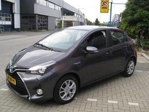 Toyota Yaris 1.5 FULL HYBRID CVT 5DR DYNAMIC