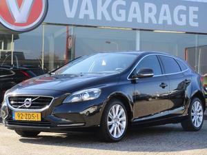 Volvo V40 1.6 T3 SUMMUM  150pk  Navi.  Clima  Cruise  Camera  Chroom  Elek.pakket  Leder  PDC  LMV  Stoelv.  X