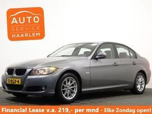 BMW 3-serie 318i Sedan CORPORATE LUXURY LINE ,Vol Leer, Navi, ECC, Xenon