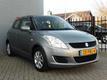 Suzuki Swift 100% Dealer onderhouden & INCLUSIEF rijklaarmaakkosten!!