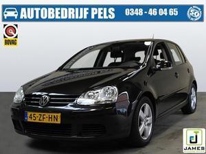 Volkswagen Golf 1.6 TRENDLINE BUSINESS 5 deurs, Airco, Trekhaak.