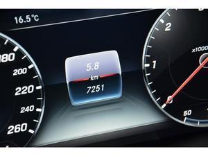 Mercedes-Benz E-klasse 220d LEASE EDITION Automaat, Wide Screen cockpit, Comand navigatie