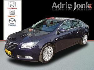 Opel Insignia 1.6 T 180 PK DESIGN EDITION NAVI 18 INCH RIJKLAAR!!