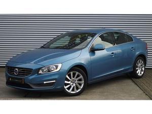 Volvo S60 D2 Momentum   Navi , Stoelverwarming , 17` L.M