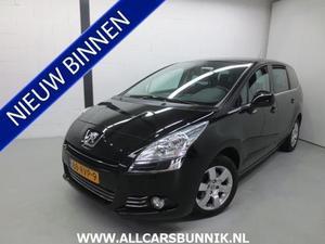 Peugeot 5008 1.6 HDIF BLUE LEASE 7P. NAVIGATIE  ECC  TREKHAAK  PDC- VOOR ACHTER