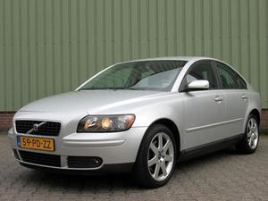 Volvo S40 2.5 T5 Elite 6 Bak Half Leder Stof Airco NL Auto 194376 Km Bouwjaar 2004