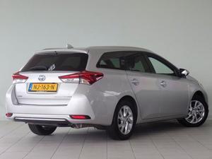 Toyota Auris Touring Sports 1.8 Hybrid Dynamic Business | Navigatie | L.m. velgen | Bluetooth |