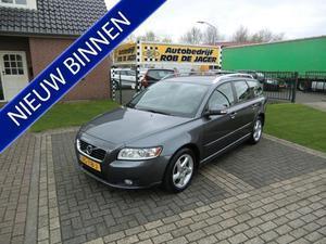 Volvo V50 1.6 D2 BUSINESS PRO EDITION Trekhaak OH Beurt Navi Ecc Leer Lmv enz.