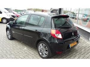 Renault Clio TCE 100pk Night&Day  NAV. Climate Cruise 16``LMV