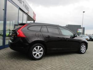 Volvo V60 D2 Kinetic ECC LEDER CAMERA NAVI  67.000KM