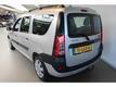 Dacia Logan MCV 1.6-16V LAURÉATE 7P. 7-PERSOONS MET AIRCO CRUISE EN TREKHAAK MOOI EXEMPLAAR. ZEKER WEL!!!