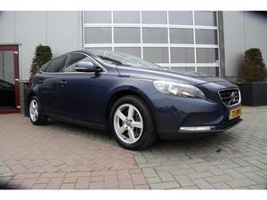 Volvo V40 D3 Momentum Navi Achteruitrijcamera 5 Cilinder!