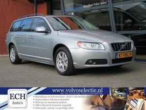 Volvo V70 2.4 D5 Automaat, Momentum, Navi, Leer