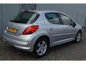 Peugeot 207 1.4-16V XS 5-Drs airco !!