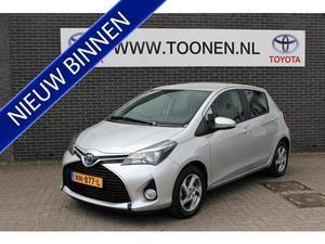 Toyota Yaris 1.5 Hybrid Trend Navigatie-Parkeercamera-Lichtmetalen velgen