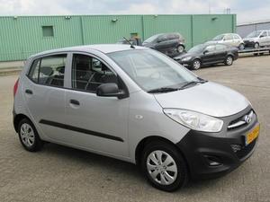 Hyundai i10 1.0 PURE  70pk  5-drs  Stuurbekr.  Isofix  Spoiler  Radio-CD   AUX, USB en Ipod  Mooie auto!!!