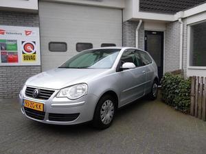 Volkswagen Polo 1.4 16V COMFORT LINE AIRCO