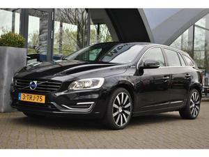 Volvo V60 2.4 D6 AWD PLUG-IN HYBRID SUMMUM EX BTW 7% bijtelling! Afn Trekhaak, stuur stoel verw, memory seats