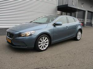 Volvo V40 D2 SUMMUM Panodak Navi Leer Trekhaak