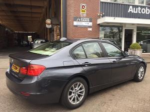 BMW 3-serie 320I EXECUTIVE SPORT NAVI.PRo-LEDER-XENON-PDC-LMV-CRUISE