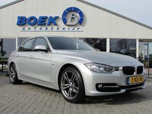 BMW 3-serie 320I AUTOMAAT HIGH EXE. LEER NAVI ECC SPORT.ST. XENON PDC