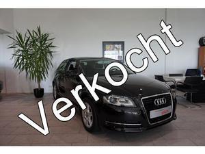 Audi A3 1.2 TFSI 105 PK Attraction Advance MMi navigatie   Climate control   Cruise control   PDC achter   B