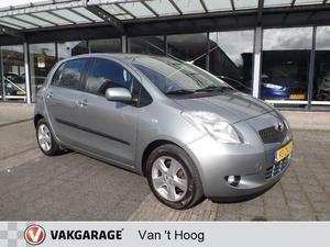 Toyota Yaris 1.3 VVTI LUNA, AUTOMAAT, AIRCO ECC,LM VELGEN,TREKHAAK, ELEK RAMEN, CENTR VERGR.