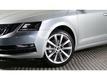 Skoda Octavia Combi 1.6 TDI GREENTECH STYLE BUSINESS Nieuwste model. Uiterst complete introductieauto. o.a. lane a