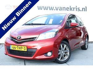 Toyota Yaris 1.3 VVT-I Dynamic, CVT Automaat, Navi, Lage Km!