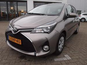 Toyota Yaris 1.0 VVT-I ASPIRATION | Navigatie | Achteruitrijcamera | Cruise control |