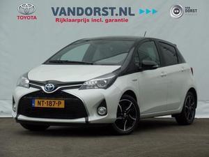 Toyota Yaris 1.5 Hybrid Dynamic Bi-Tone