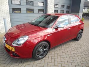 Alfa Romeo Giulietta 1.4 T Distinctive TCT Automaat 170pk  navigatie - leder - climate control - cruise control - lichtme