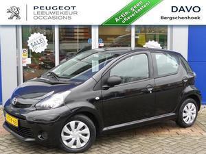 Toyota Aygo 1.0 VVT-i 5D Now AIRCO   CD