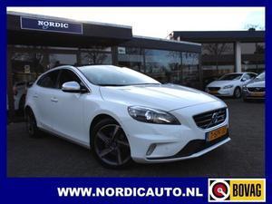 Volvo V40 1.6 D2 R-DESIGN PANORAMADAK XENON LEDER CAMERA PDC TREKHAAK #FULL OPTIONS#